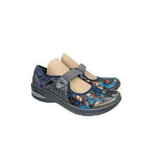 Bzees Sneakers Womens 10M Blue Colorful Rainbow Reign Mary Jane Comfort Resort